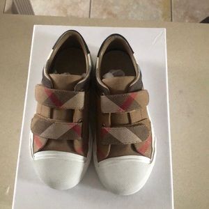 Kid Burberry shoe